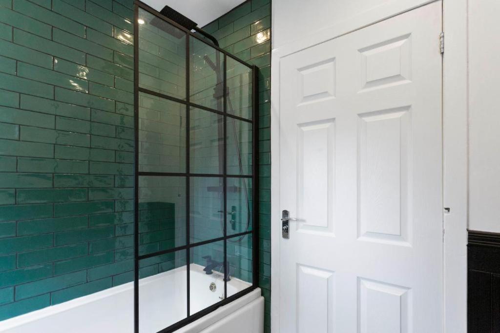 Stylish 3 Bed Edinburgh Abode - Parking And Garden Villa Ngoại thất bức ảnh