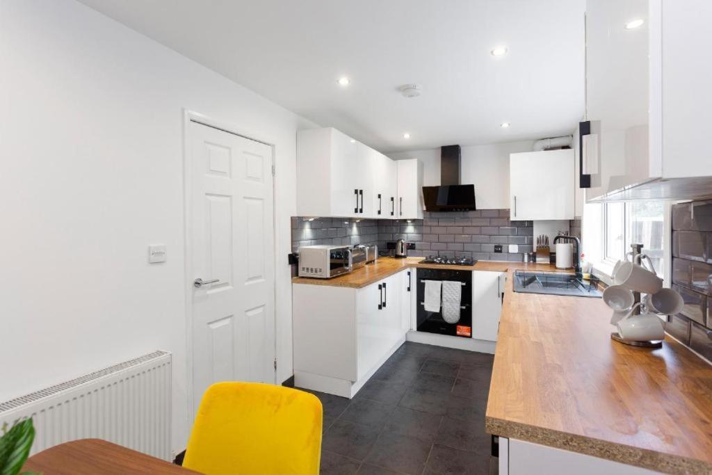 Stylish 3 Bed Edinburgh Abode - Parking And Garden Villa Ngoại thất bức ảnh